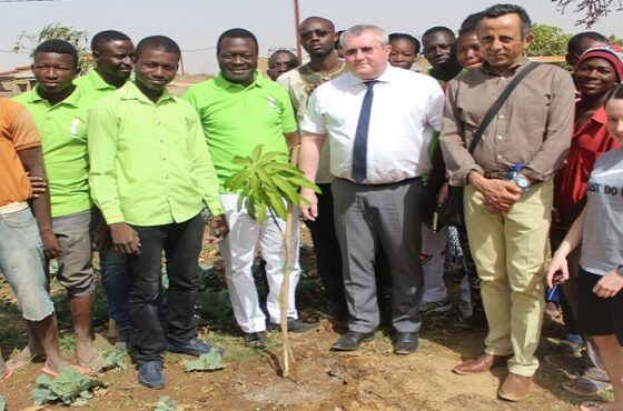 FONDATION RAVI : Une équipe de l’Ambassade de France se dit ravis et impressionné par le travail abattu